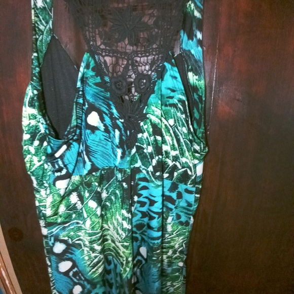 Top - Picture 2 of 2